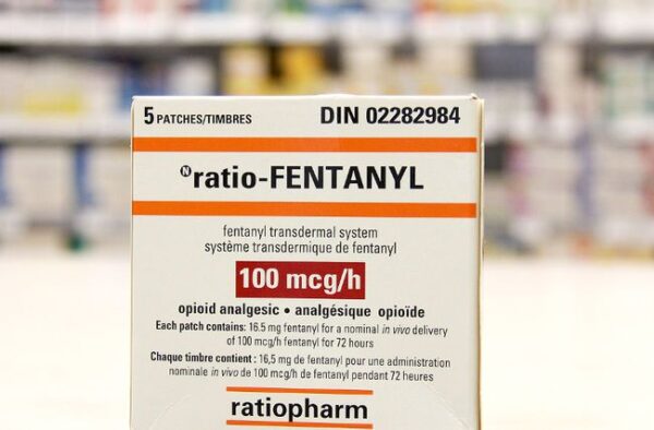 Fentanyl 100mcg, fentanyl, rainbow fentanyl, fentanyl patch, what does fentanyl taste like, fentanyl lollipops, fentanyl rehab, fentanyl detox near me